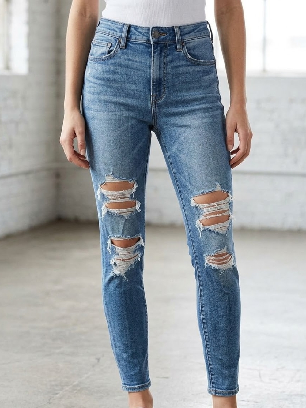 American Eagle Outfitters Next Level Sretch High Rise Distressed Jeans Size 12